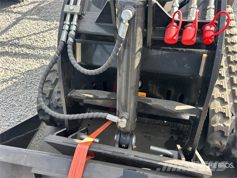 Machpro MPS310 Mini Compact Track Loader (Unused) لوادر انزلاقية التوجيه