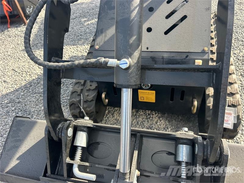 Machpro MPS310 Mini Compact Track Loader (Unused) لوادر انزلاقية التوجيه