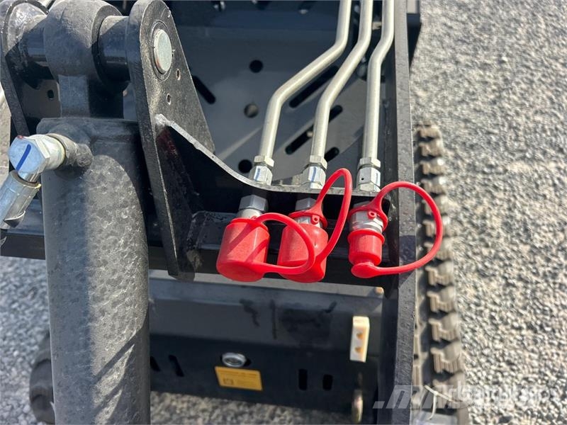 Machpro MPS310 Mini Compact Track Loader (Unused) لوادر انزلاقية التوجيه