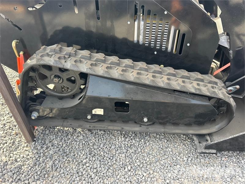 Machpro MPS310 Mini Compact Track Loader (Unused) لوادر انزلاقية التوجيه