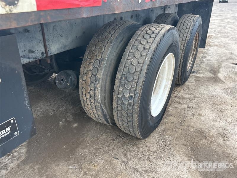 Mack 16000 5825 lb Knuckle Boom on Mack RB600 6x4 Boom Kraanaga veokid