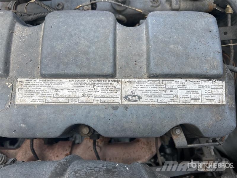 Mack 16000 5825 lb Knuckle Boom on Mack RB600 6x4 Boom Kraanaga veokid