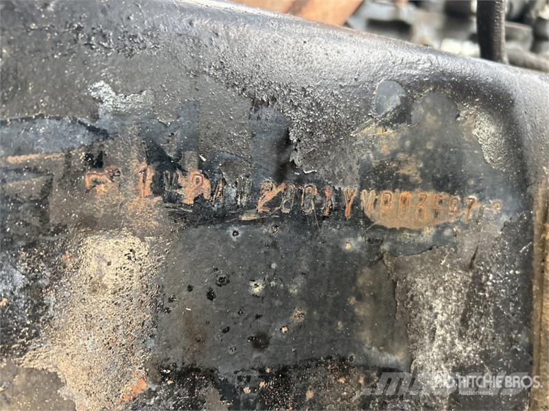 Mack 16000 5825 lb Knuckle Boom on Mack RB600 6x4 Boom Kraanaga veokid