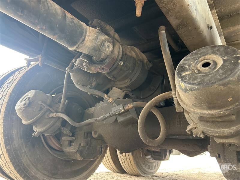 Mack 16000 5825 lb Knuckle Boom on Mack RB600 6x4 Boom Kraanaga veokid