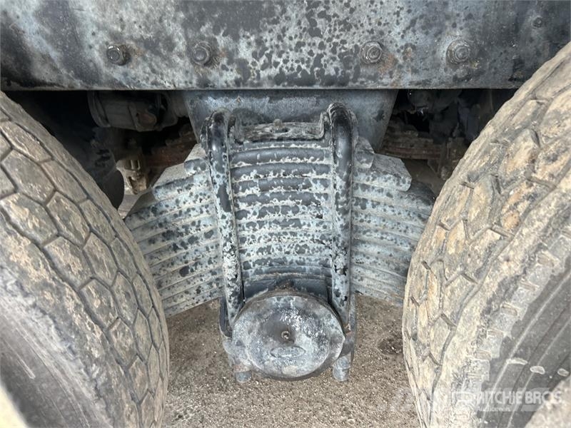 Mack 16000 5825 lb Knuckle Boom on Mack RB600 6x4 Boom Kraanaga veokid