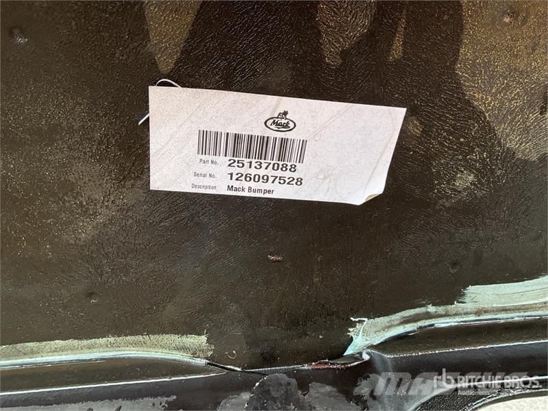 Mack 25137088 Mack CX/CH Bumper (Unused) Коммерческий транспорт - Другие