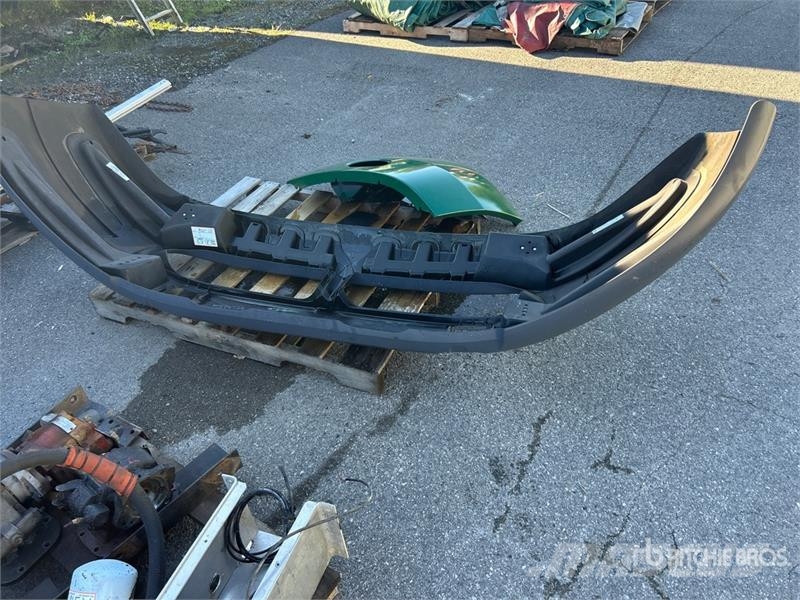 Mack 25137088 Mack CX/CH Bumper (Unused) Muut