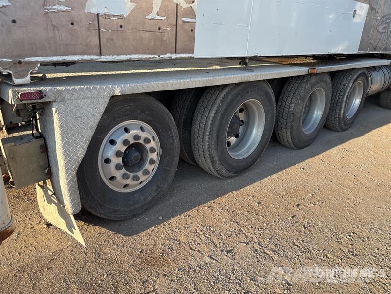 Mack 2525H / S 58 SX 58 m on Mack MR688S Terrapro 14x6  Betonmischer