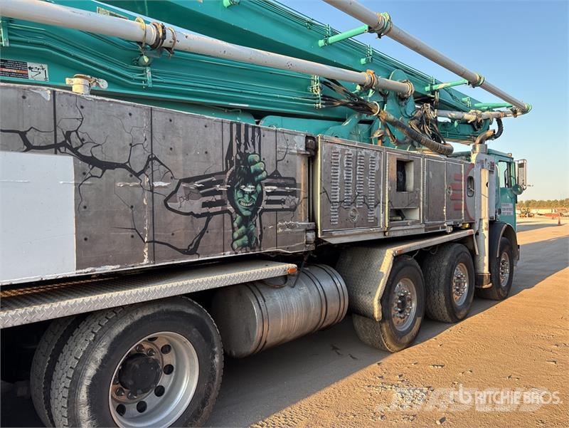 Mack 2525H / S 58 SX 58 m on Mack MR688S Terrapro 14x6  Betonmischer