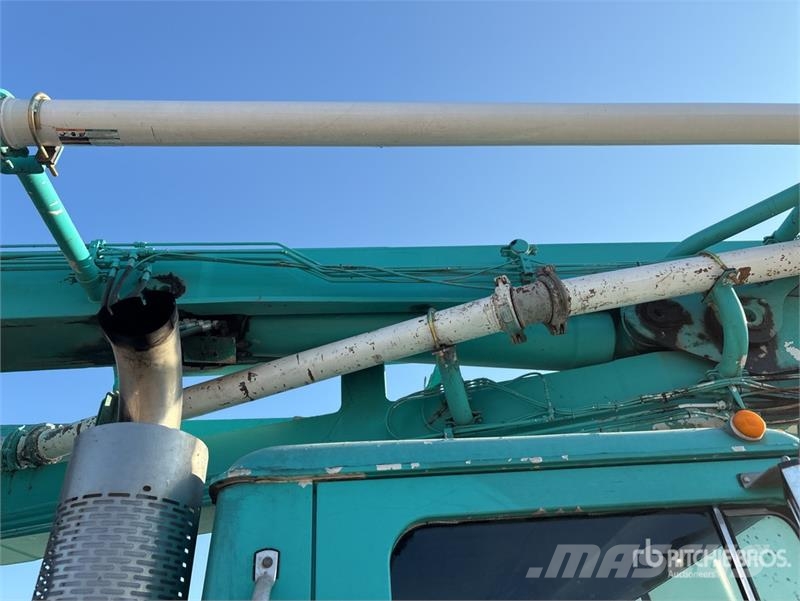 Mack 2525H / S 58 SX 58 m on Mack MR688S Terrapro 14x6  Betonmischer
