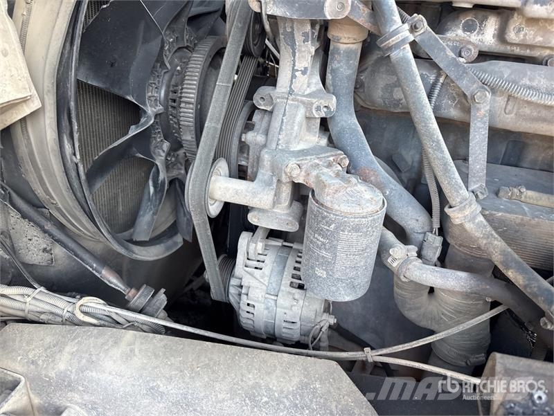 Mack 2525H / S 58 SX 58 m on Mack MR688S Terrapro 14x6  Betonmischer