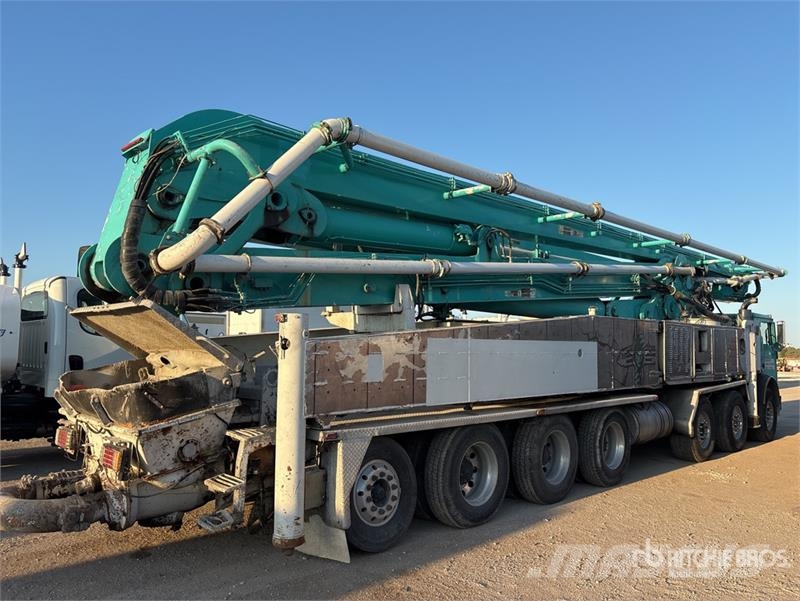 Mack 2525H / S 58 SX 58 m on Mack MR688S Terrapro 14x6  Betonmischer