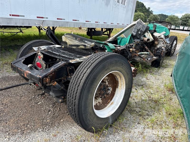 Mack 6x4 T/A Day Cab Truck Tractor (Inoperable) Naudoti vilkikai
