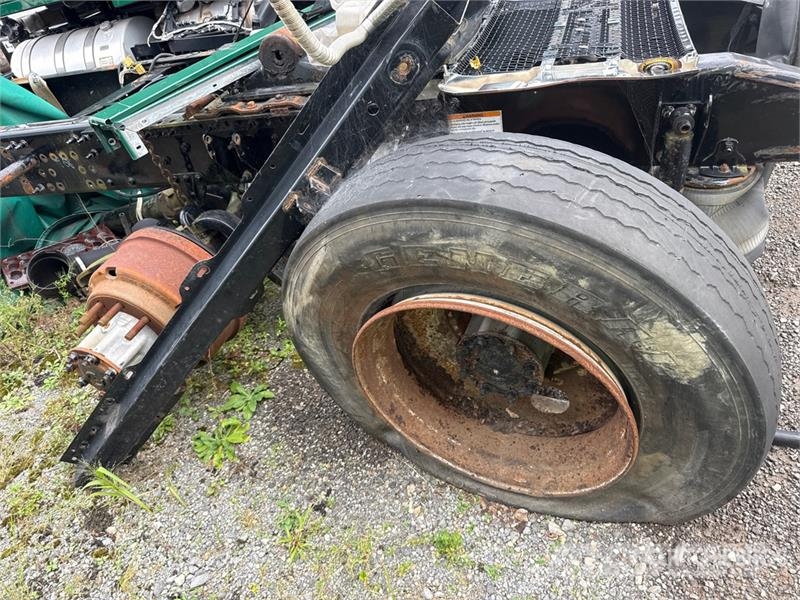 Mack 6x4 T/A Day Cab Truck Tractor (Inoperable) Naudoti vilkikai