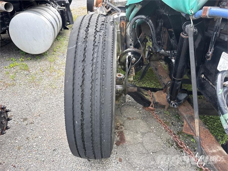 Mack 6x4 T/A Day Cab Truck Tractor (Inoperable) Naudoti vilkikai