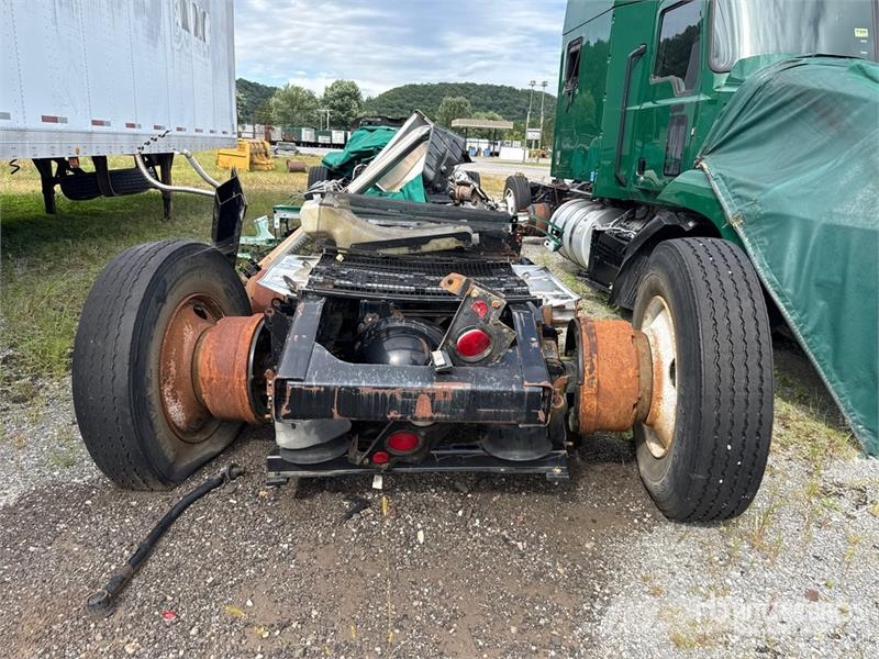 Mack 6x4 T/A Day Cab Truck Tractor (Inoperable) Naudoti vilkikai