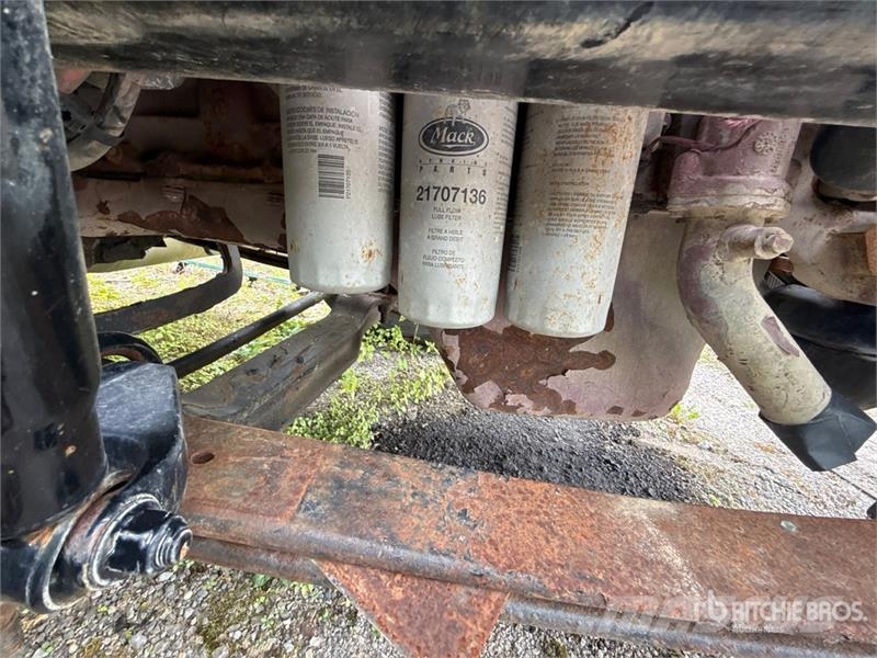 Mack 6x4 T/A Day Cab Truck Tractor (Inoperable) Naudoti vilkikai