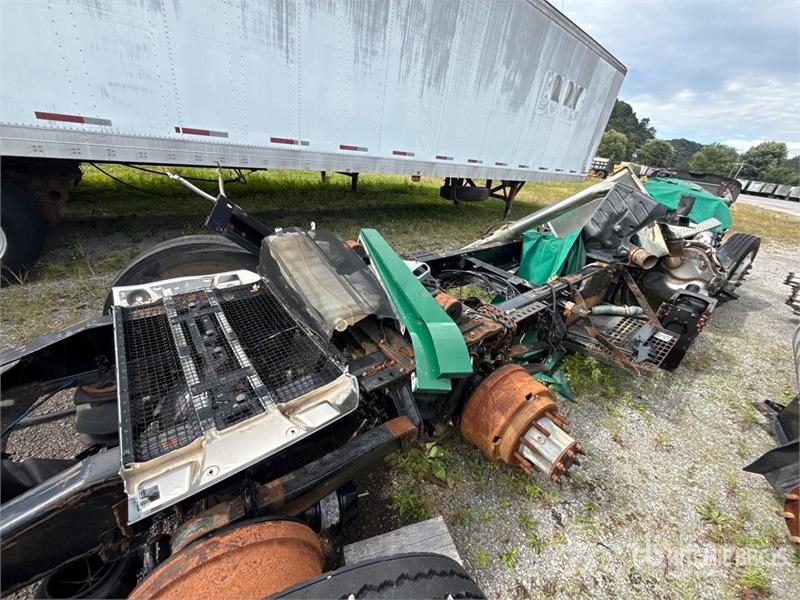 Mack 6x4 T/A Day Cab Truck Tractor (Inoperable) Naudoti vilkikai
