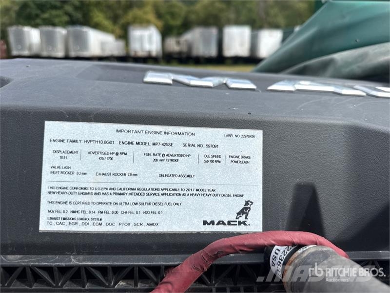 Mack 6x4 T/A Day Cab Truck Tractor (Inoperable) Naudoti vilkikai