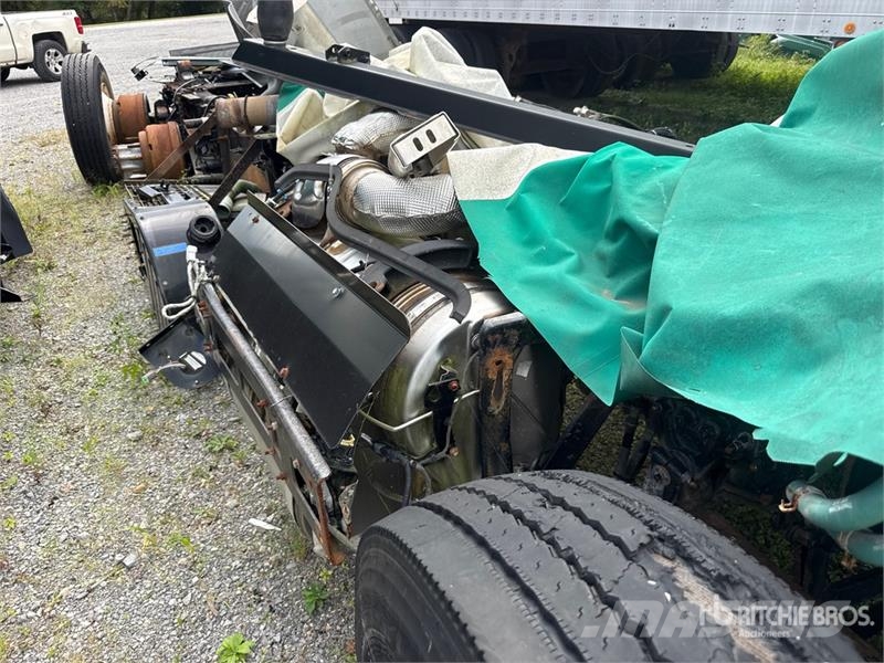 Mack 6x4 T/A Day Cab Truck Tractor (Inoperable) Naudoti vilkikai