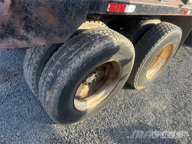 Mack 6x4 T/A Dump Truck Pašizgāzējs