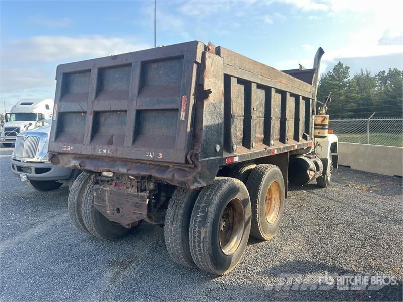 Mack 6x4 T/A Dump Truck Pašizgāzējs