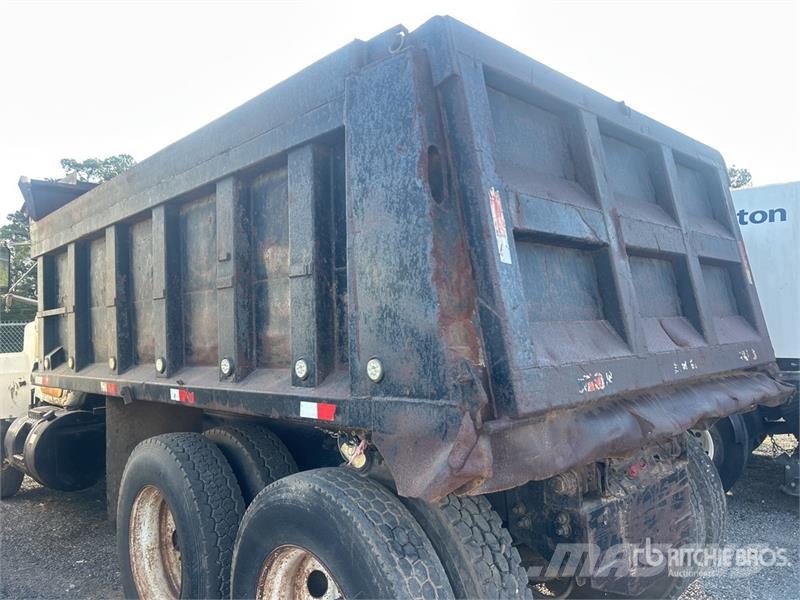 Mack 6x4 T/A Dump Truck Pašizgāzējs