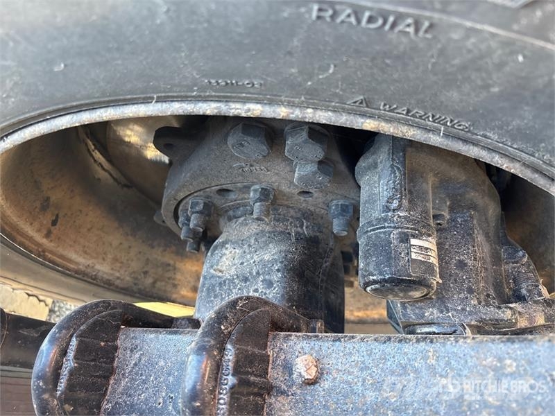 Mack AN64T 6x4 T/A Day Cab Truck Tractor Vilcēji