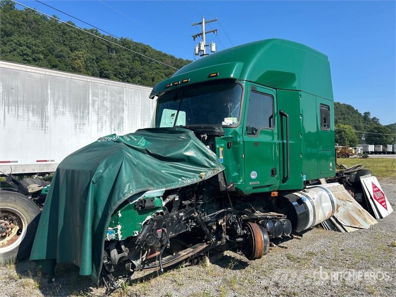 Mack AN64T 6x4 T/A Sleeper Truck Tractor (Inoperable) Naudoti vilkikai