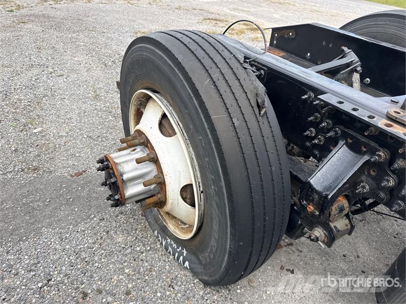 Mack AN64T 6x4 T/A Sleeper Truck Tractor (Inoperable) Naudoti vilkikai