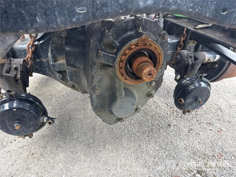 Mack AN64T 6x4 T/A Sleeper Truck Tractor (Inoperable) Naudoti vilkikai