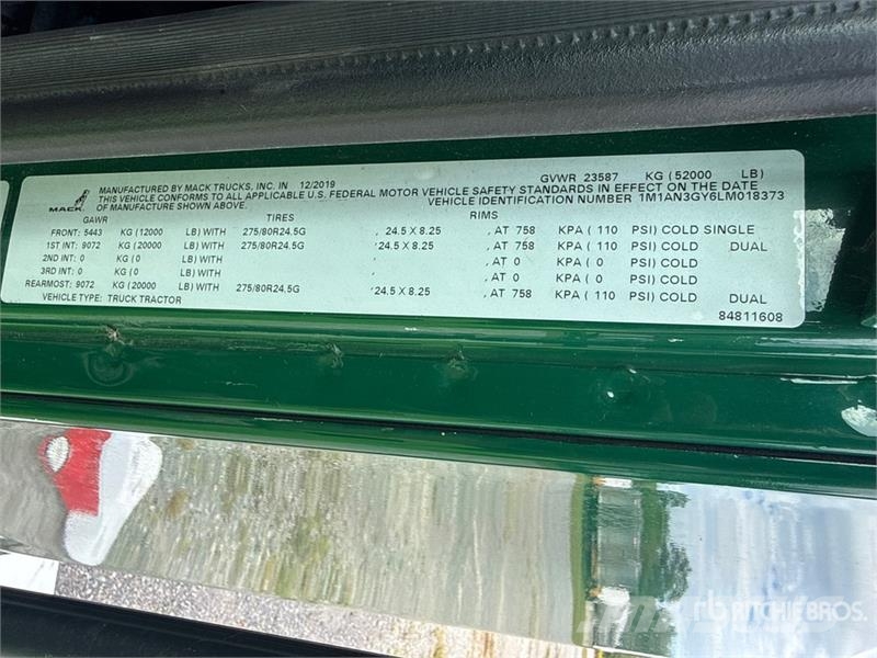 Mack AN64T 6x4 T/A Sleeper Truck Tractor (Inoperable) Naudoti vilkikai