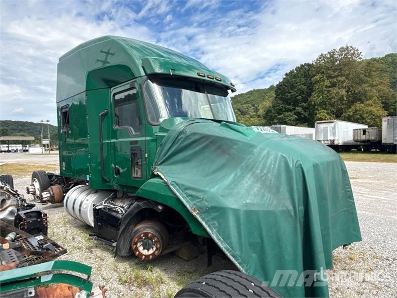 Mack AN64T 6x4 T/A Sleeper Truck Tractor (Inoperable) Naudoti vilkikai