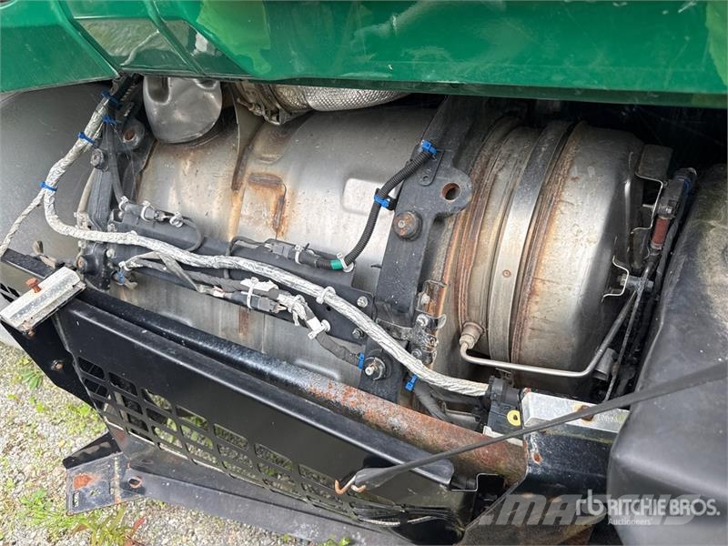 Mack AN64T 6x4 T/A Sleeper Truck Tractor (Inoperable) Naudoti vilkikai