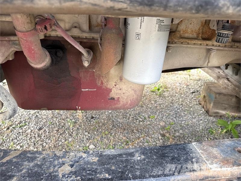Mack AN64T 6x4 T/A Sleeper Truck Tractor (Inoperable) Naudoti vilkikai