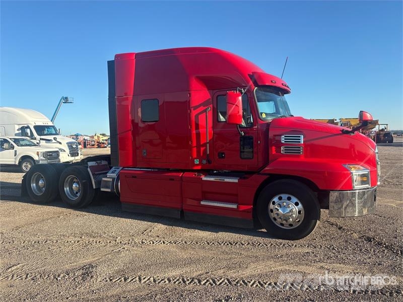 Mack Anthem 64T 6x4 T/A Sleeper Truck Tractor Tahače