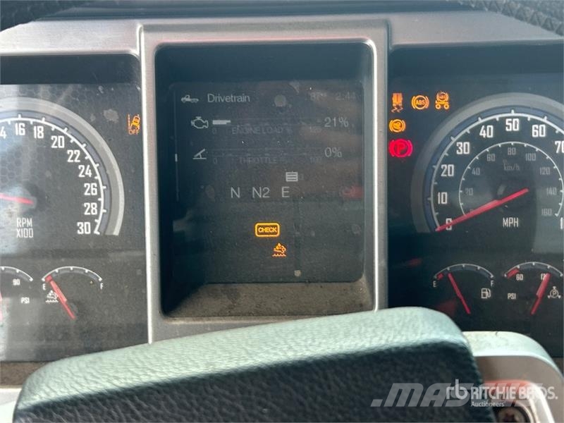 Mack Anthem 64T 6x4 T/A Day Cab Truck Tractor Vilcēji