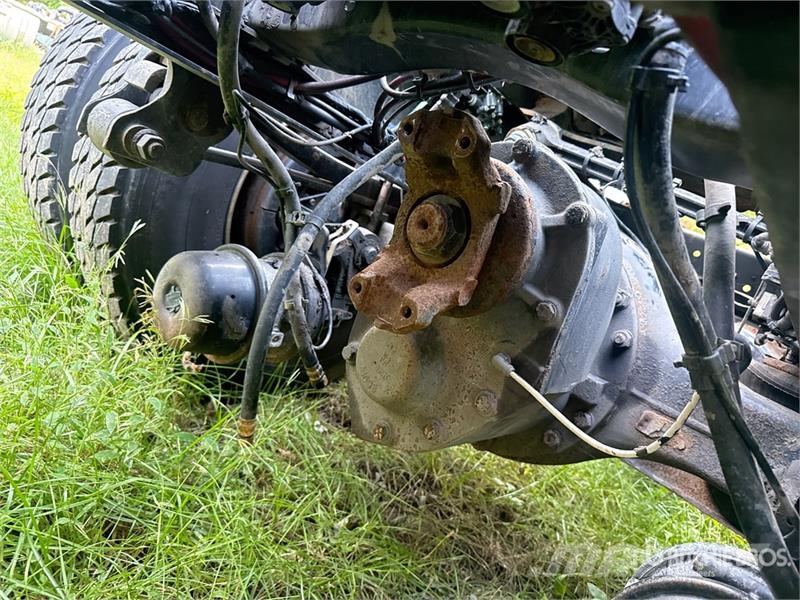 Mack Anthem 6x4 T/A Day Cab Truck Tractor (Inoperable) Vetopöytäautot