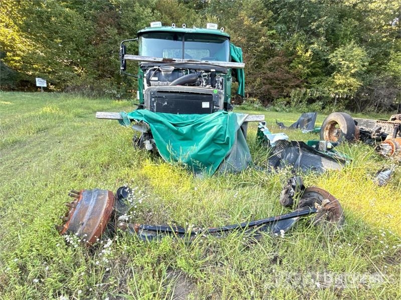 Mack Anthem 6x4 T/A Day Cab Truck Tractor (Inoperable) Prime Movers