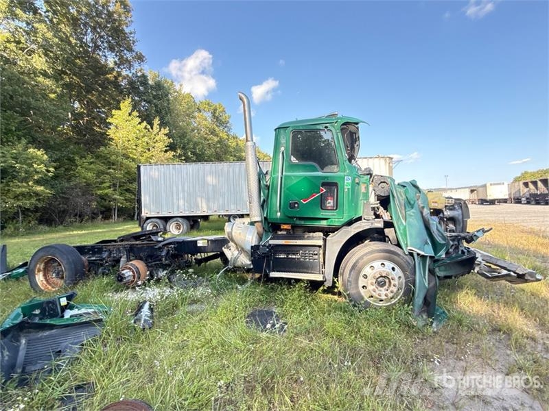 Mack Anthem 6x4 T/A Day Cab Truck Tractor (Inoperable) Prime Movers