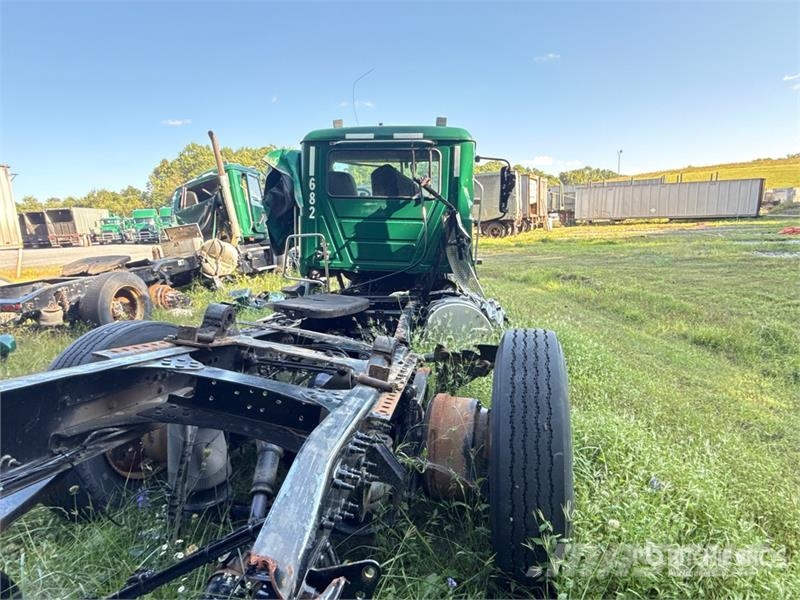 Mack Anthem 6x4 T/A Day Cab Truck Tractor (Inoperable) Prime Movers