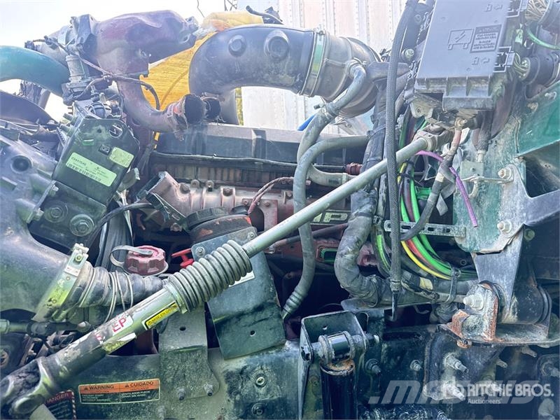 Mack Anthem 6x4 T/A Day Cab Truck Tractor (Inoperable) Vetopöytäautot
