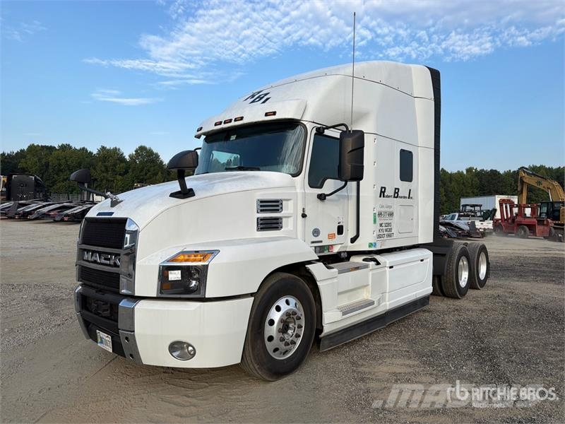 Mack Anthem 6x4 T/A Sleeper Truck Tractor Tracteur routier