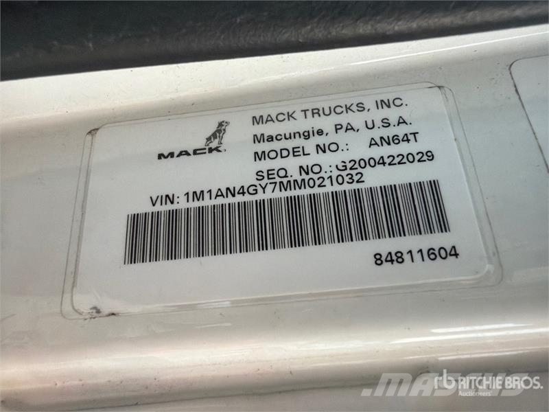 Mack Anthem 6x4 T/A Sleeper Truck Tractor Tracteur routier