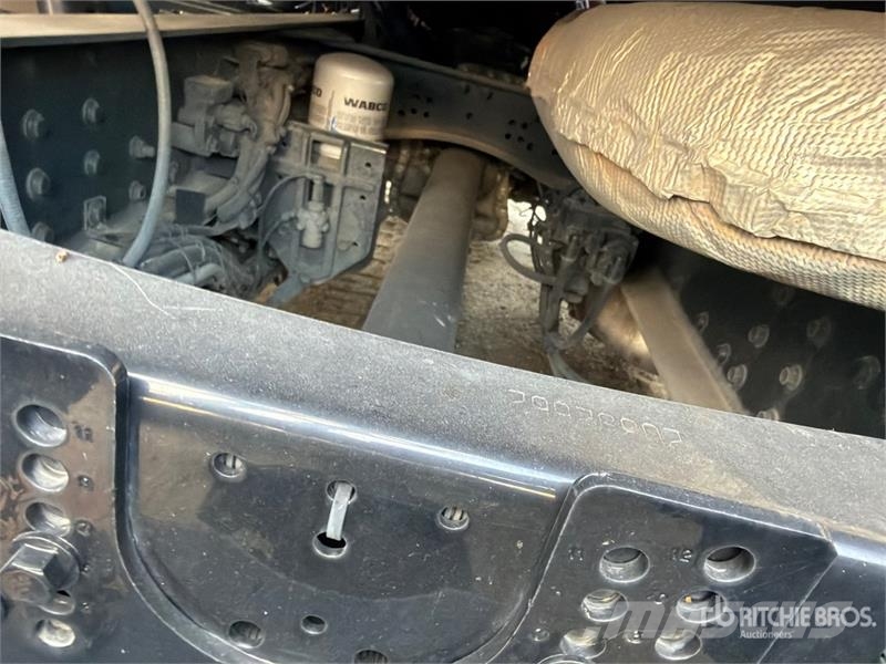 Mack Anthem 6x4 T/A Sleeper Truck Tractor Tracteur routier
