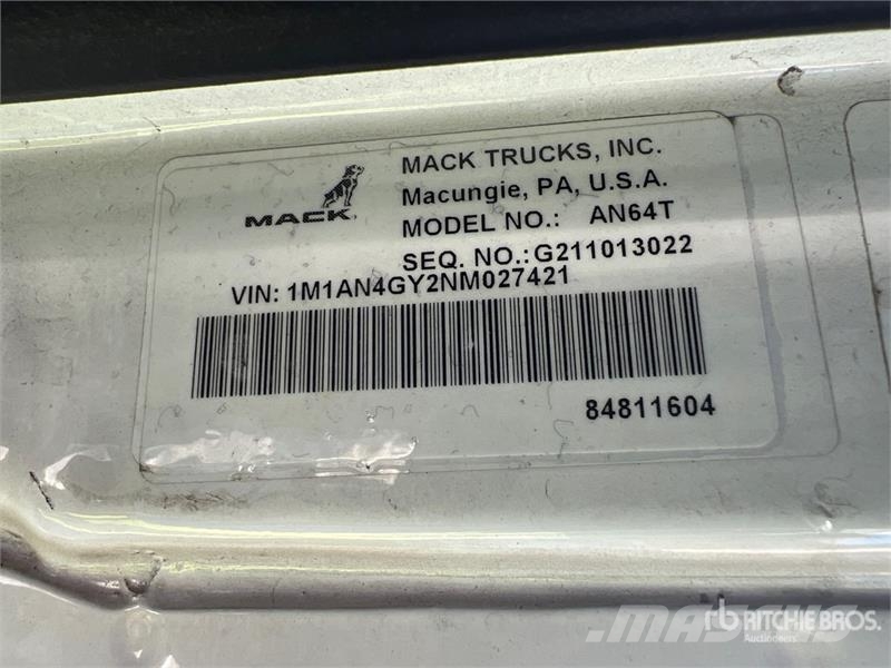 Mack Anthem 6x4 T/A Sleeper Truck Tractor Vilcēji