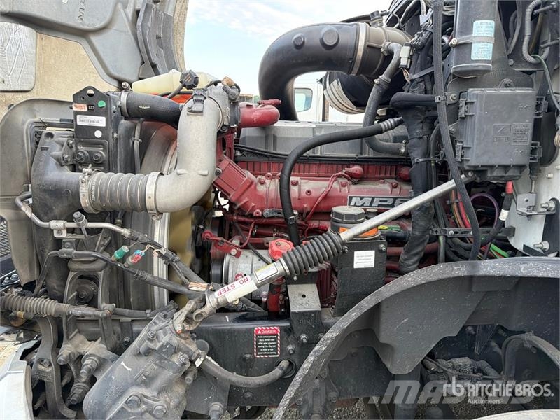 Mack Anthem 6x4 T/A Sleeper Truck Tractor Tracteur routier