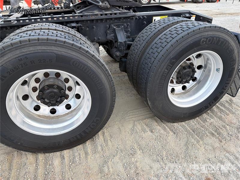 Mack Anthem 6x4 T/A Sleeper Truck Tractor Tracteur routier