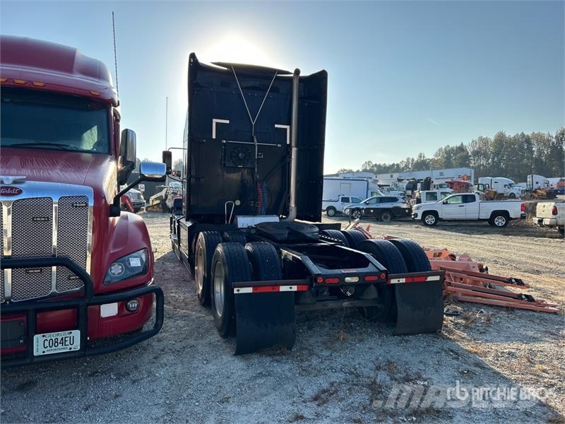 Mack Anthem 6x4 T/A Sleeper Truck Tractor 曳引機組件