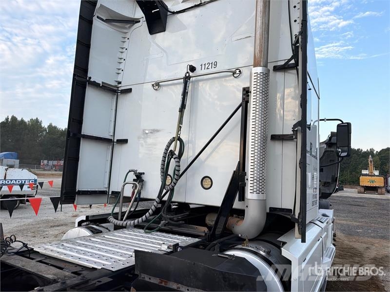 Mack Anthem 6x4 T/A Sleeper Truck Tractor Tracteur routier